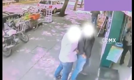 DETIENEN A PAREJA POR DELITOS CONTRA LA SALUD Y COHECHO; PGJ CAPITALINA BUSCA VINCULAR A PROCESO AL IMPUTADO A QUIEN SE LE RELACIONA CON UN ROBO A TRANSEÚNTE EN LA CONDESA