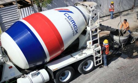 Cemex podría surtir cemento para el muro de Trump
